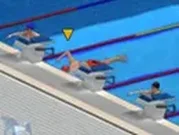 سباق سباحة في المسبح